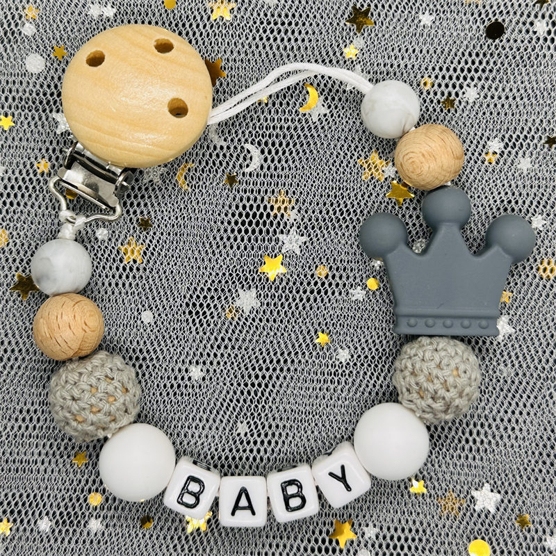 Attache-sucette en bois de hêt - Baby Food Name avis et prix
